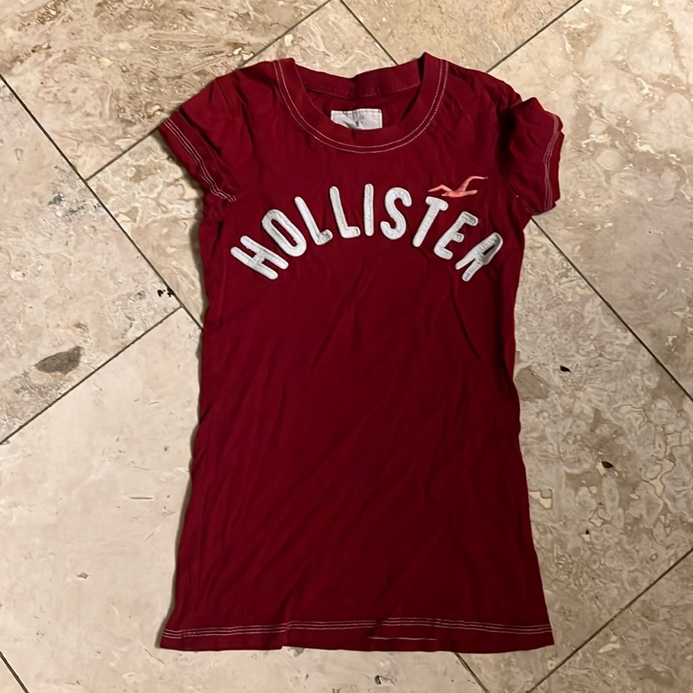 Hollister top